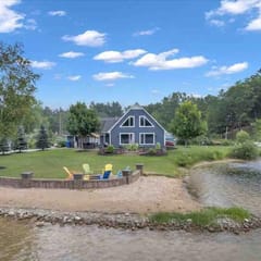 ISLAND COVE on beautiful Sage Lake