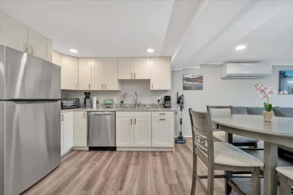 Downtown TC Two Unit Retreat on the Water - Sleeps 10 - Image 1