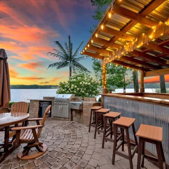Log Cabin on Private 8 acre ISLAND! - Image 1